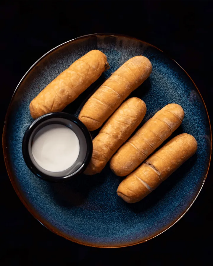 Chocolate tequeños